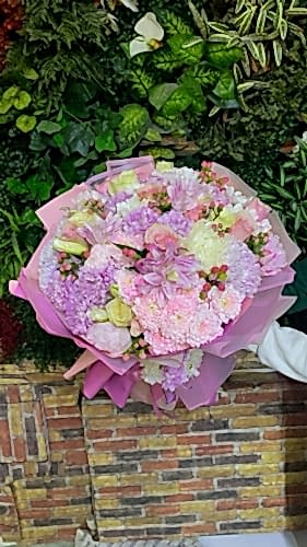 PEMBE BEYAZ KIR ÇİÇEĞİ BUKETİ